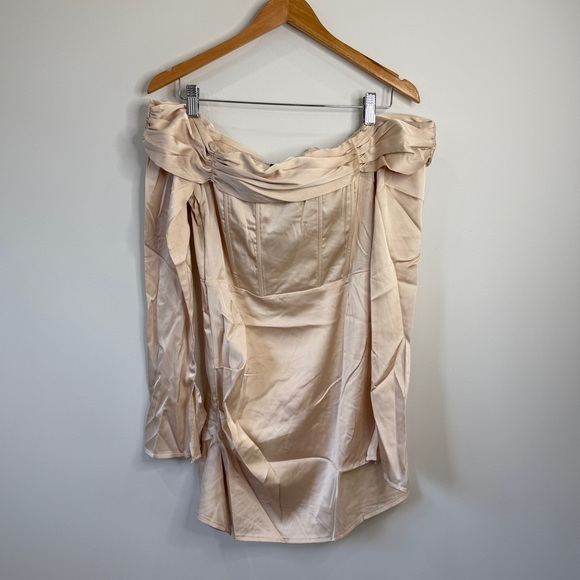 PrettyLittleThing Champagne Satin Pleat Detail Bardot Flared Sleeve Shift Dress - Picture 3 of 9